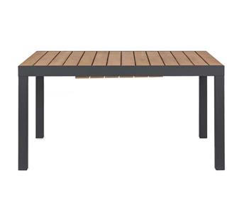 251002 Tisch Elias.jpg